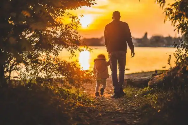 image of dad and child - parental alienation Hillingdon